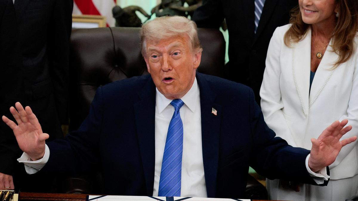 Trump vows fresh Iran strikes and seizure of oil terminals