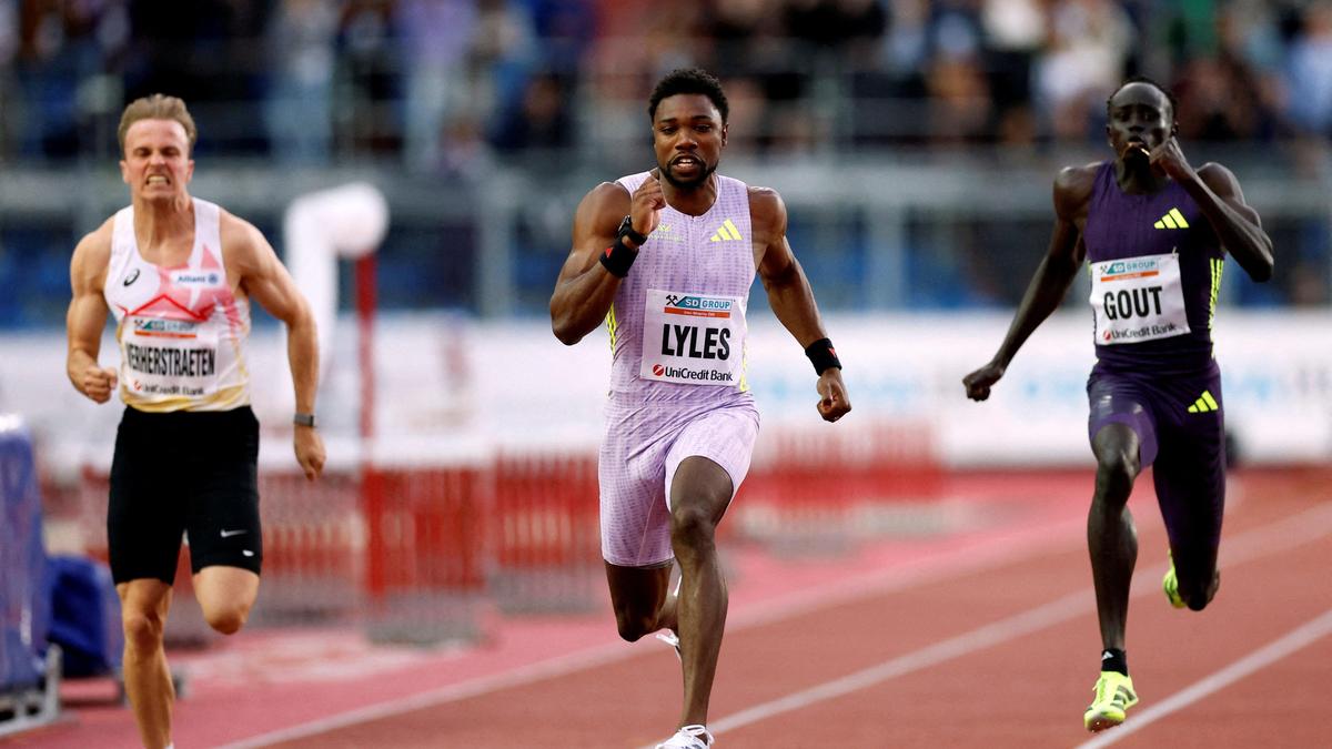 Noah Lyles runs world-best 14.67 seconds to win 150 meters at Golden Spike meet