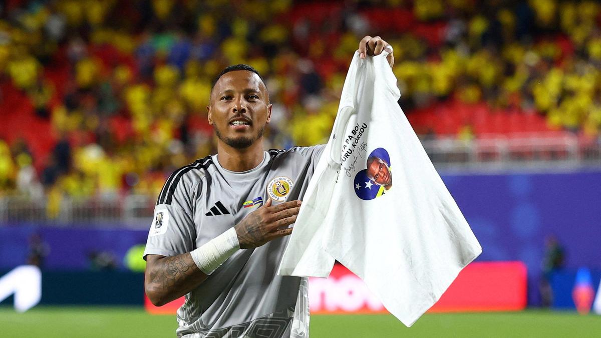 Curacao goal-keeper Eloy Room jokes he deserves statue after World Cup heroics