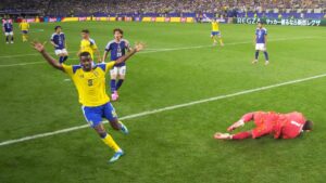 Sweden’s Elanga earns draw with Japan to keep their World Cup alive