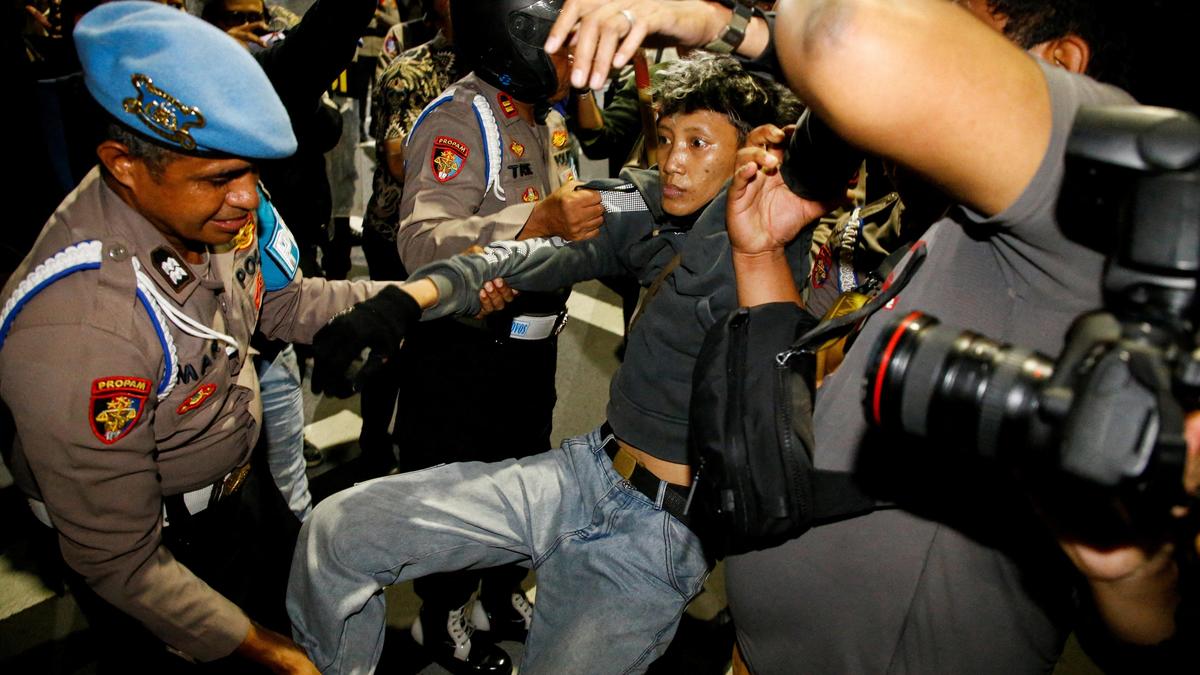 Indonesian police arrest dozens in anti-government protest