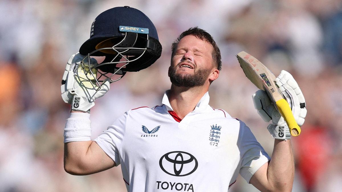 Duckett leads counterattack as England reaches 73-1 at tea in reply to New Zealand’s 438