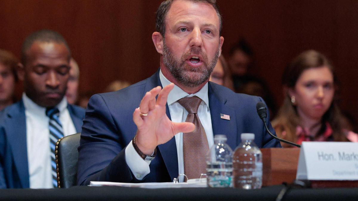 Over two lakh applicants paid 0,000 for H-1B visas: DHS Secretary Mullin