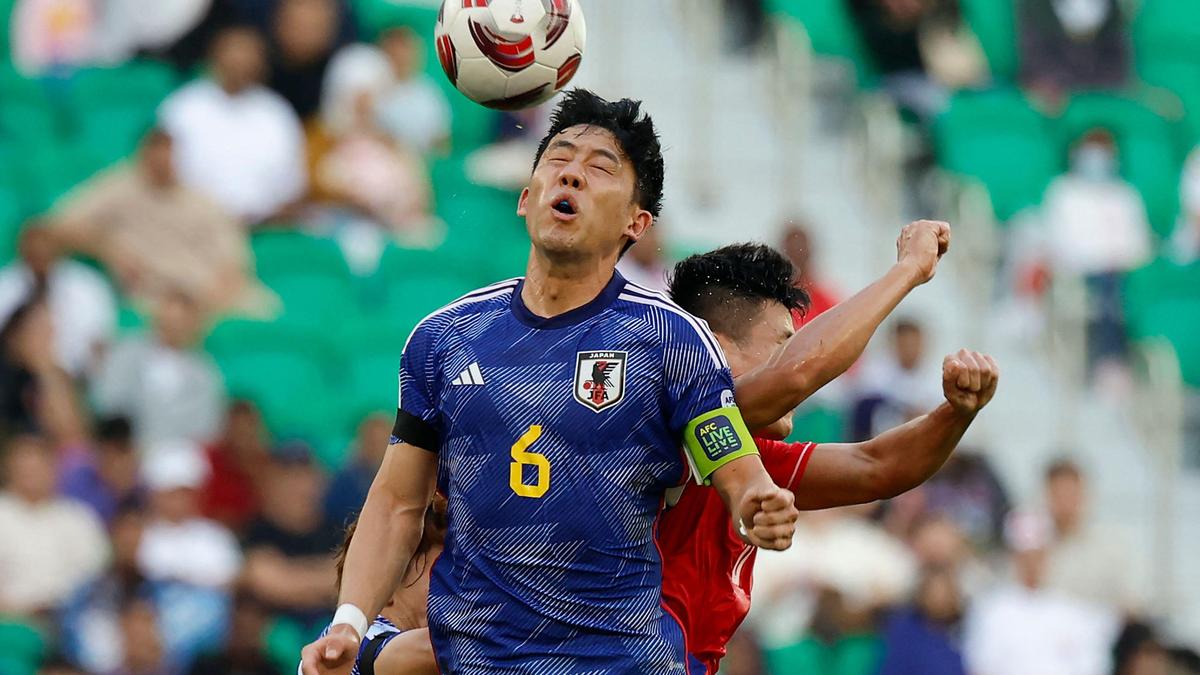 Endo retirement forces midfield rethink for Japan ahead of Dutch meeting