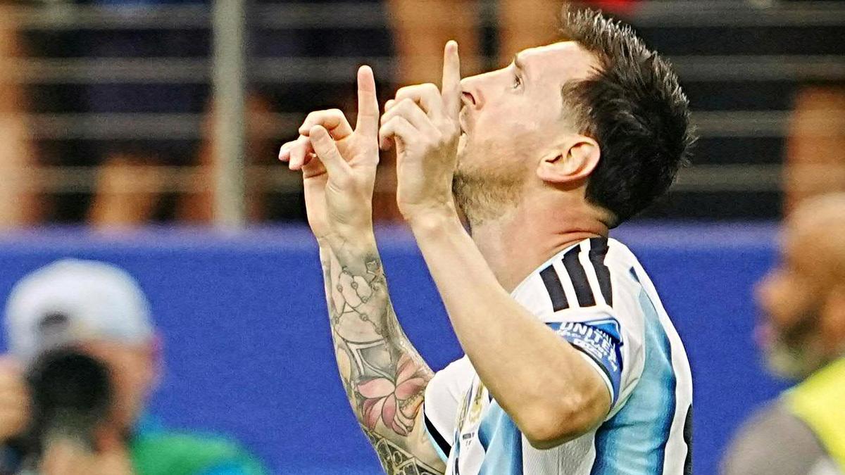 Argentina’s Messi-ah keeps the fire burning