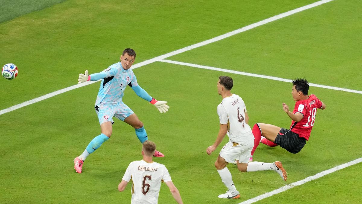 FIFA World Cup: South Korea snatches victory 2-1 from Czechia