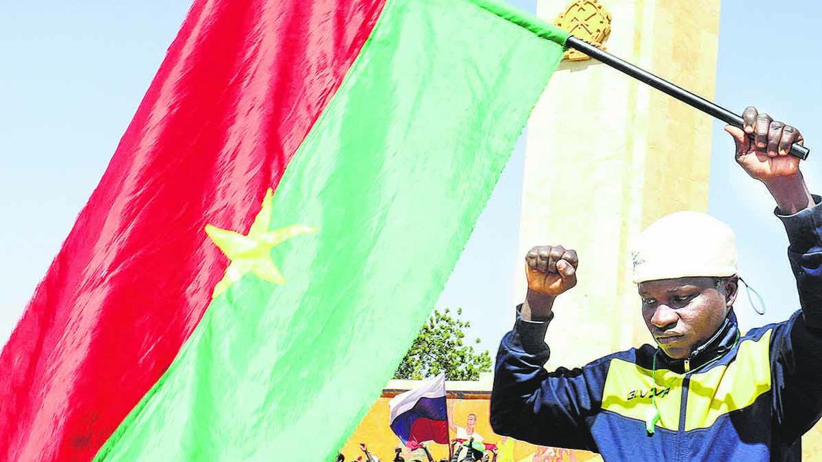 Burkina Faso breaks off diplomatic relations with France