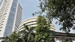 Stock markets slump amid weak global cues, surging oil prices; Sensex tanks 719 points