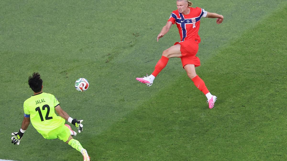 Erling Haaland has brace in World Cup debut; Norway trounce Iraq