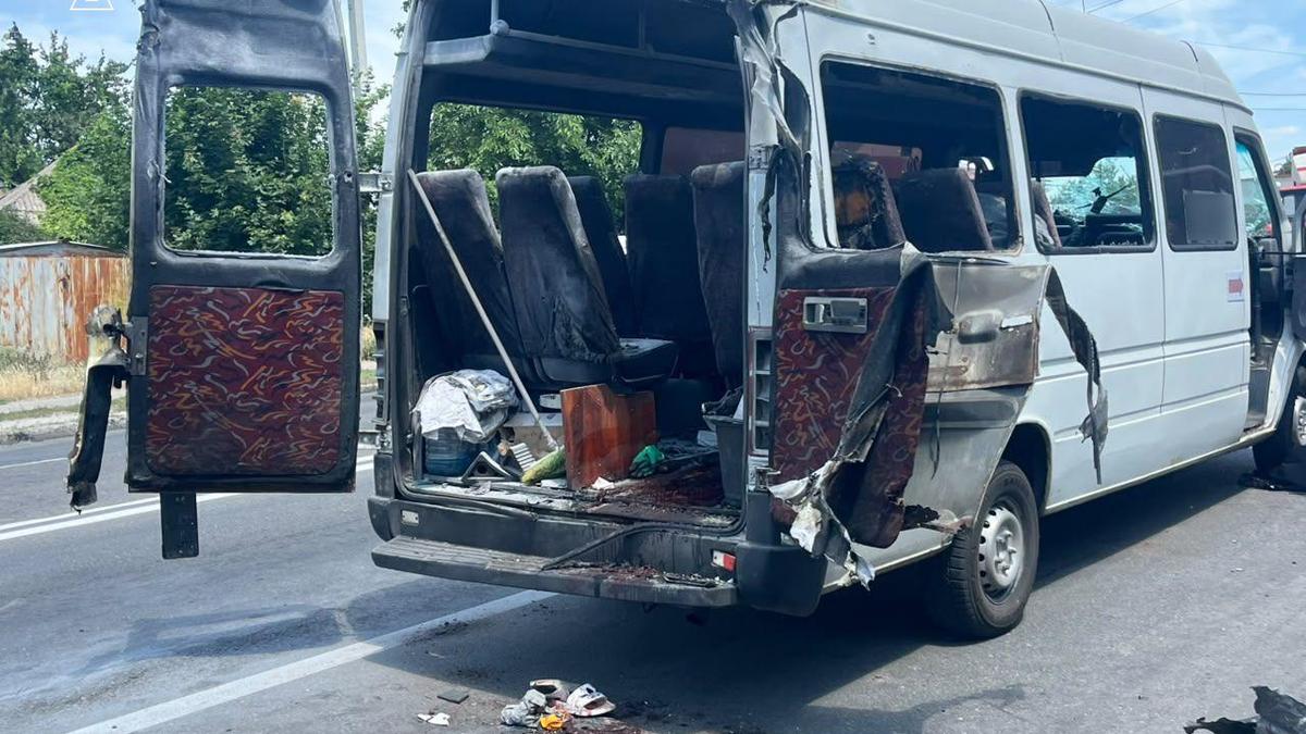 Zelenskyy condemns ’horrific attacks’ as Russian strikes kill 8, wound 35 in Ukraine
