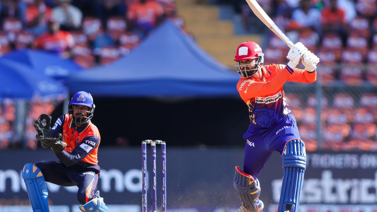 Shreyas, Tare combine powers Falcons to a win