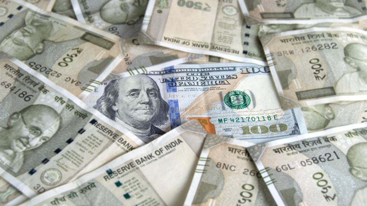 Rupee falls 15 paise to 95.56 against U.S. dollar in early trade