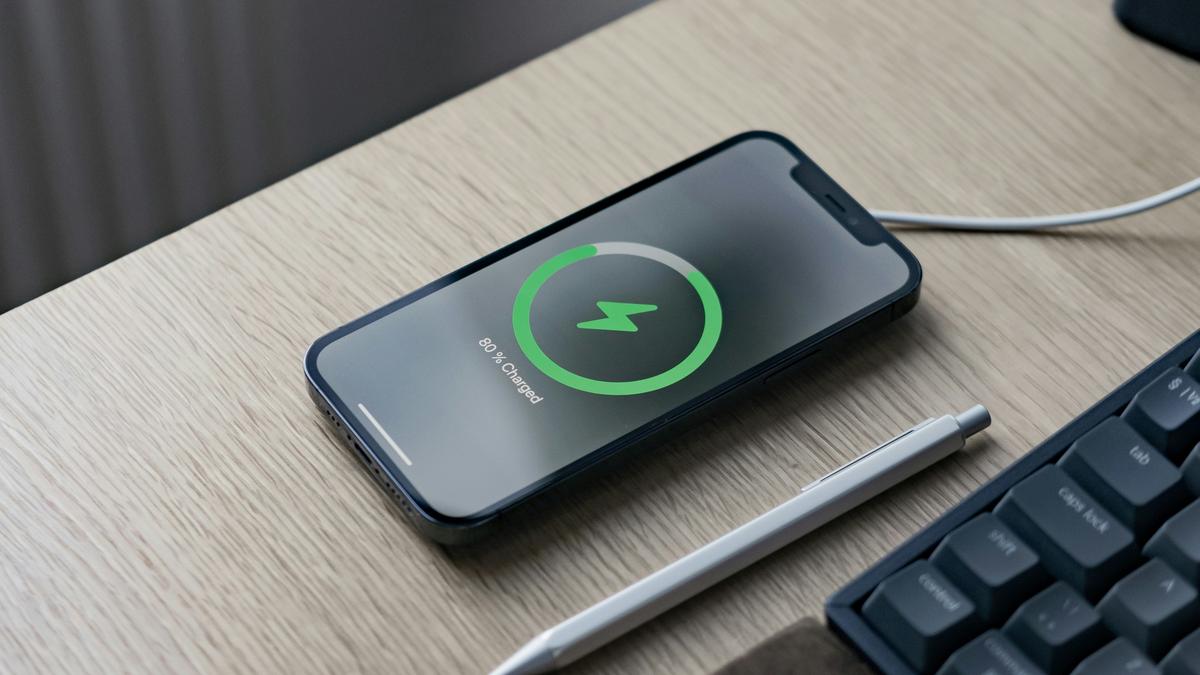 Do phone batteries last longer when it’s cooler outside?