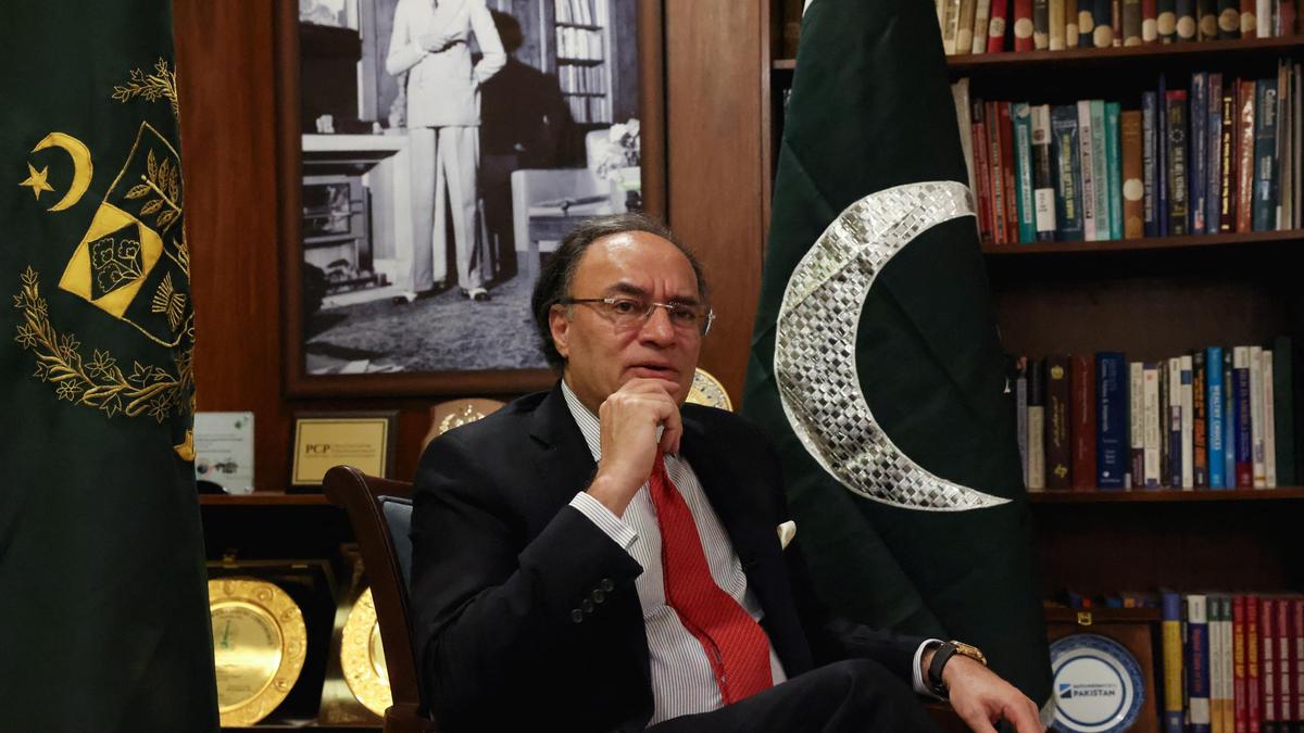 Pakistan seeks  billion U.S. economic support facility