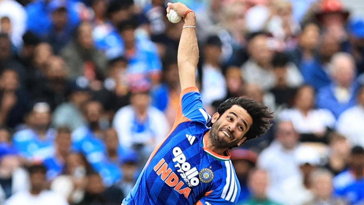 Bishnoi set to replace injured Varun in Zimbabwe tour