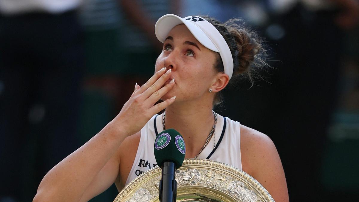 Agony to ecstasy – Noskova’s life comes full circle at Wimbledon