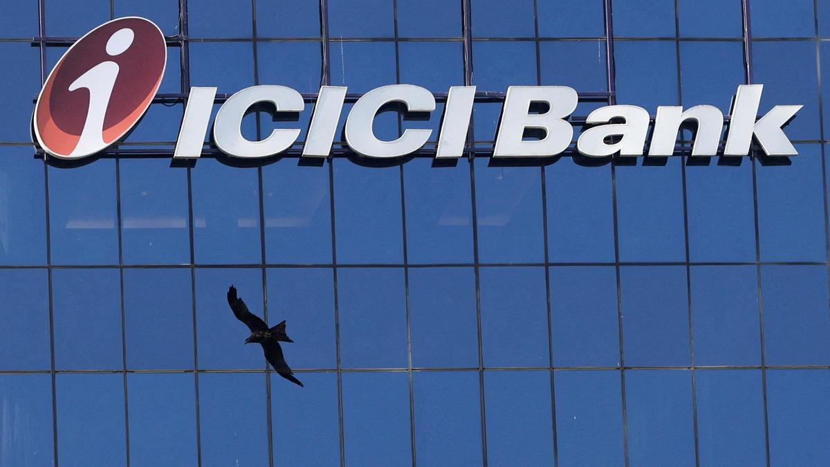 ICICI Bank prices  billion debt at tighter spread
