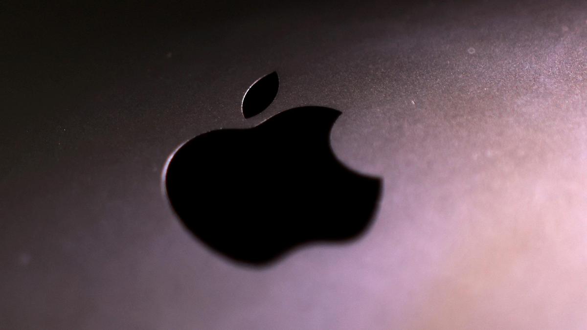Apple posts record June quarter revenue of 9.4 billion; flags higher memory chip prices as pressure point
