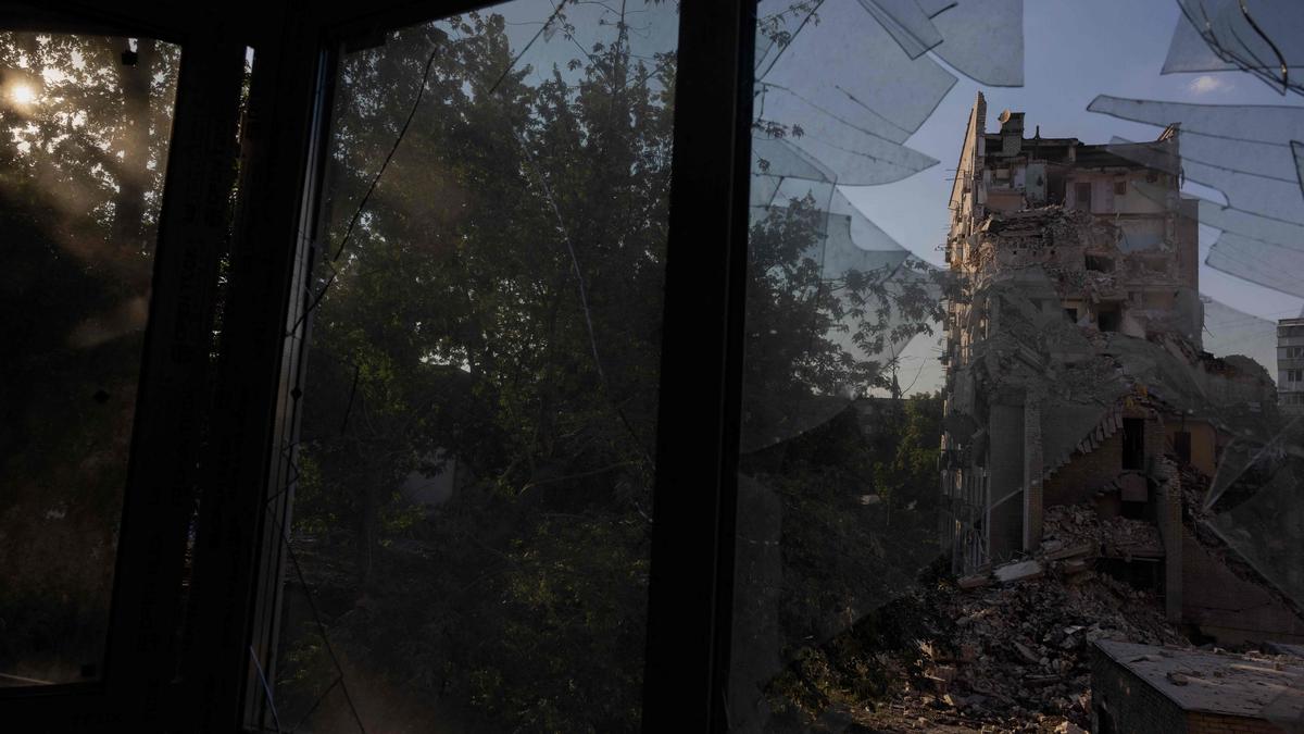 Death toll from massive strikes on Kyiv rises to 30