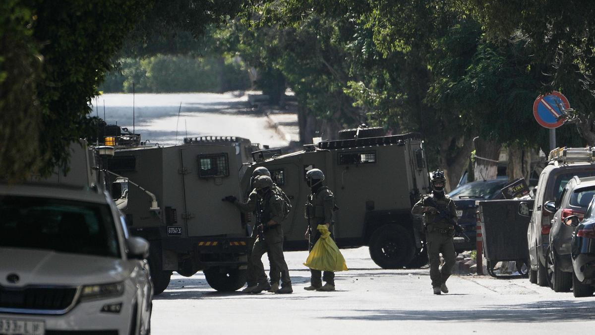Israeli military kills four Palestinians after settler killed in West Bank