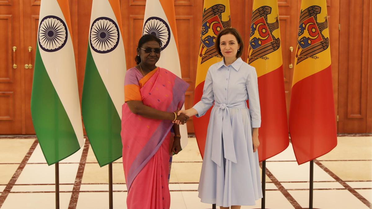 President Murmu arrives in Moldova; first by any Indian head of State