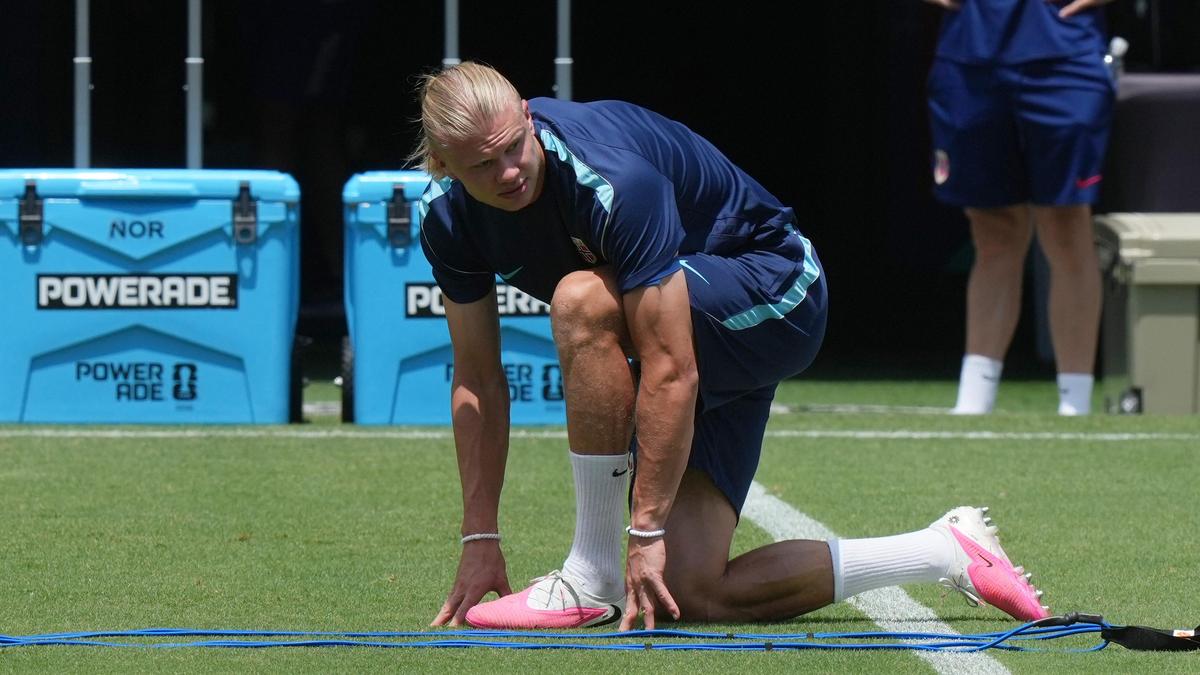 ‘Beast’ Haaland a different player to me, says Kane