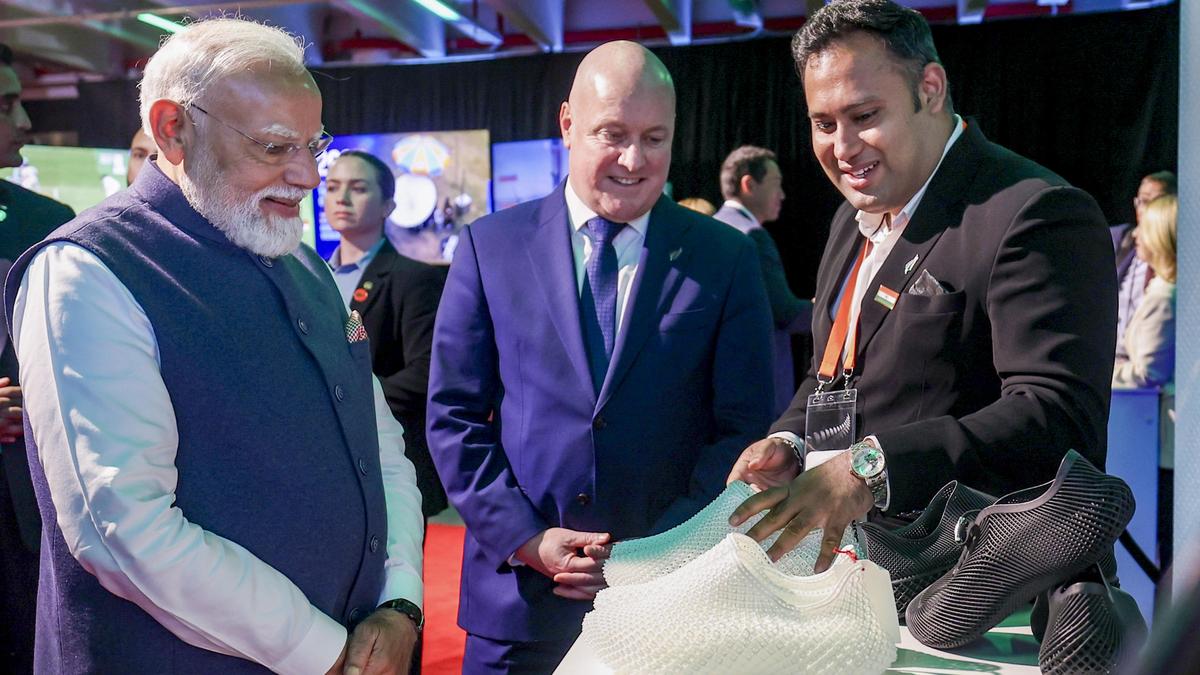 PM Modi tours New Zealand sports innovation showcase