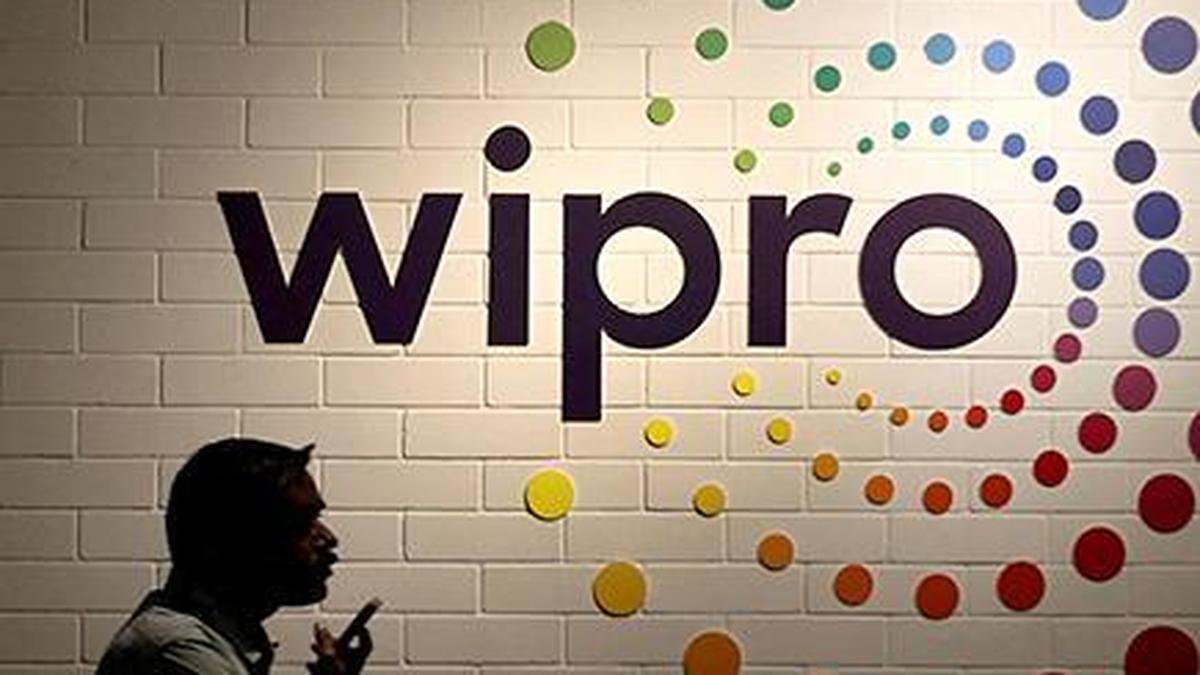 Wipro posts a flat Q1 bottom-line at ₹3,352 cr; maintains a muted outlook for upcoming quarter