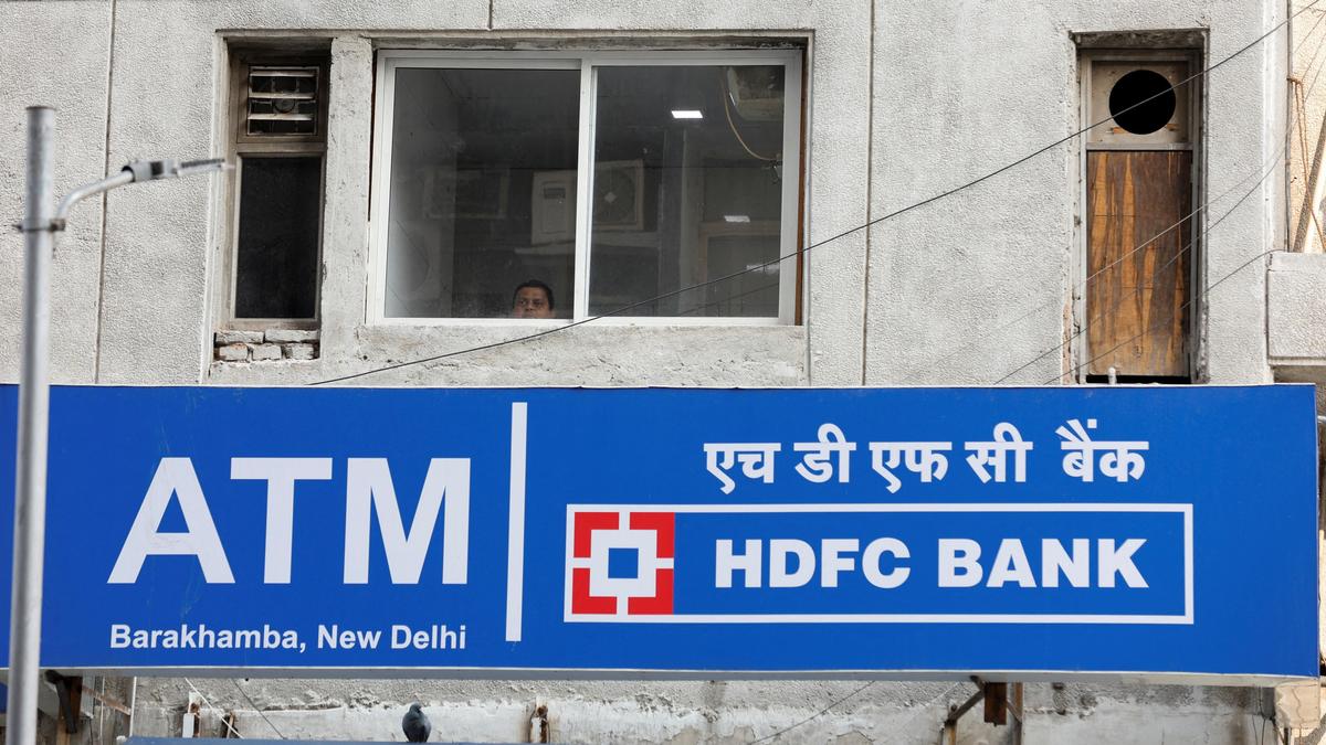 RBI allows LIC to increase holding in HDFC Bank from 4.11% to 9.99%