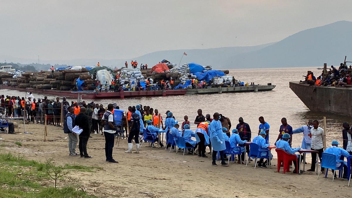 No Ebola cases found on quarantined river boat, Congo authorities say