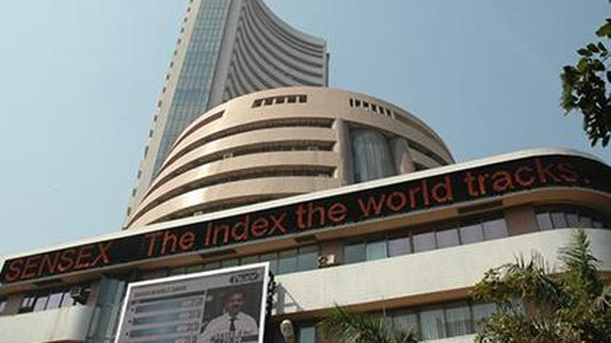 Mutual fund investors rejig portfolios, favour select debt funds over equities in July 2026