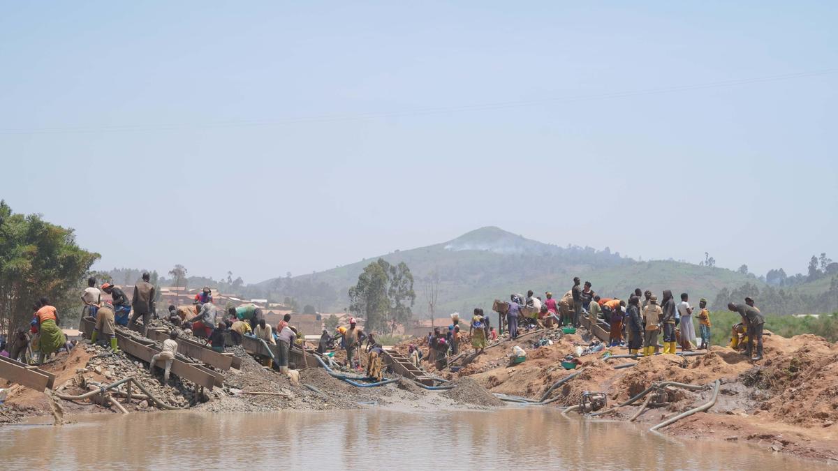 Gold mine collapses in Central African Republic, killing at least 30 miners