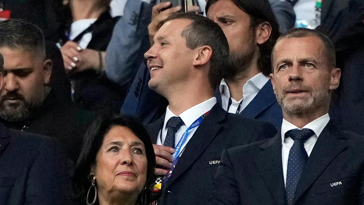 A top official leaves FIFA, deepening the fallout from Infantino’s World Cup sell-off plan