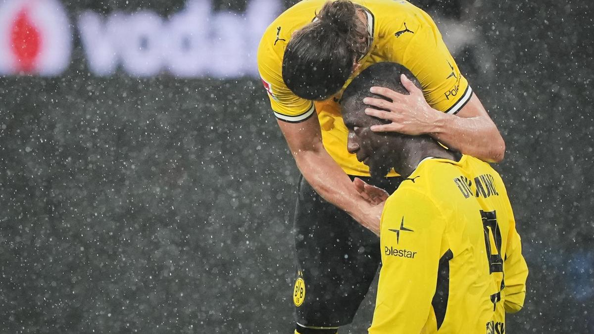Dortmund cruise to win as Elversberg claim historic victory in Bundesliga