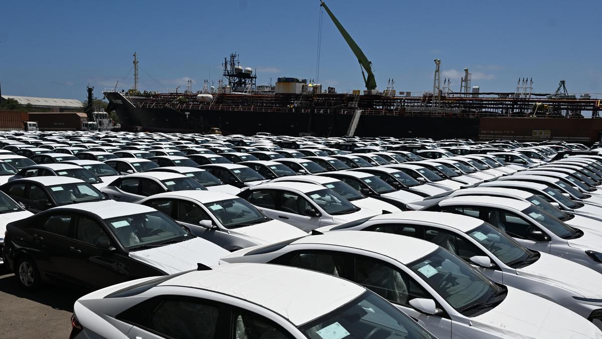 Auto wholesales pick up speed, firms report best ever show, register high double-digit growth led by Maruti, Tata, Hyundai, Kia