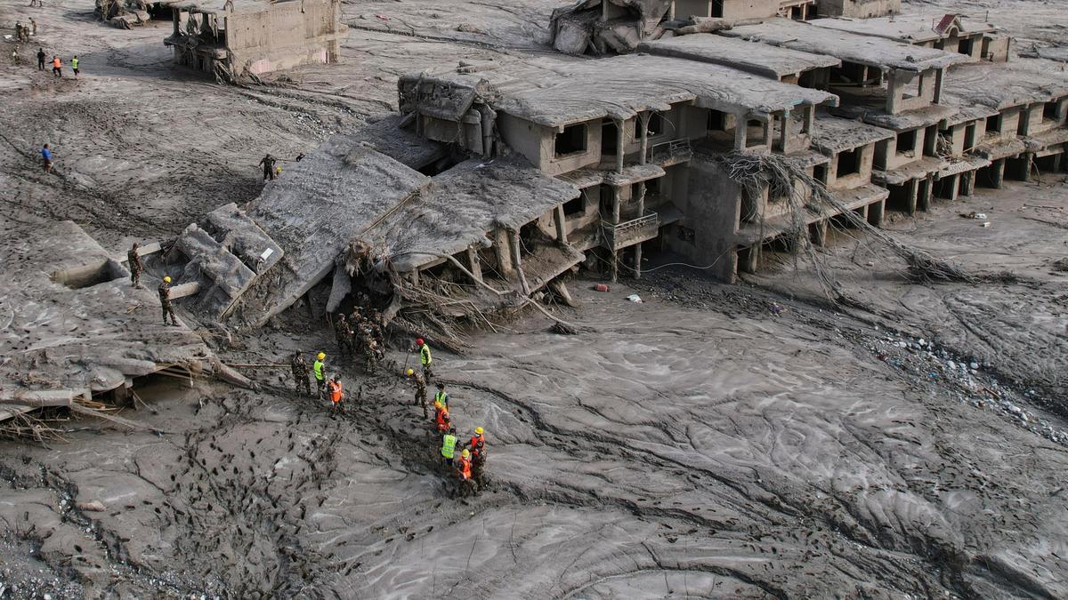 Nepal flash floods LIVE: Death toll rises to 675; India sends tunnel rescue team to Nepal