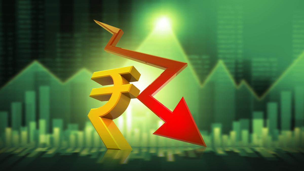 Rupee falls 17 paise to 95.59 against U.S. dollar in early trade