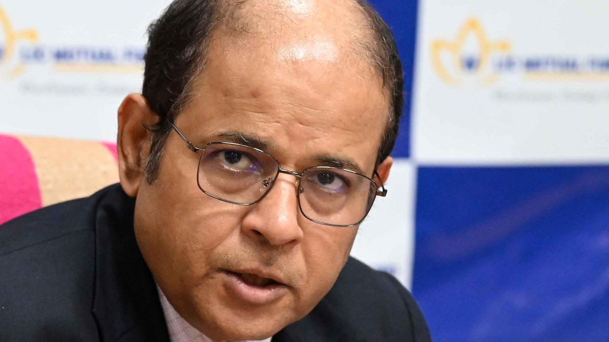 LIC Mutual Fund plans SIF launch by October, targets ₹500 crore corpus