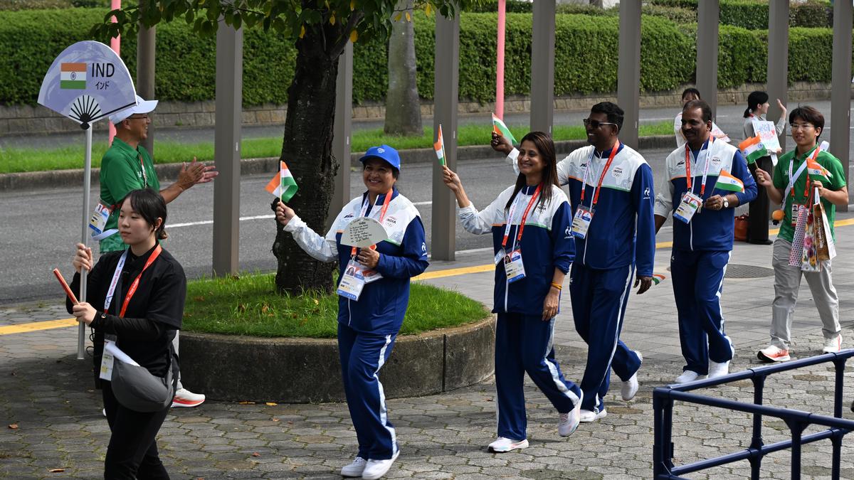 Asian Games | Indian contingent formally welcomed amidst chaos, confusion at flag-hoisting ceremony