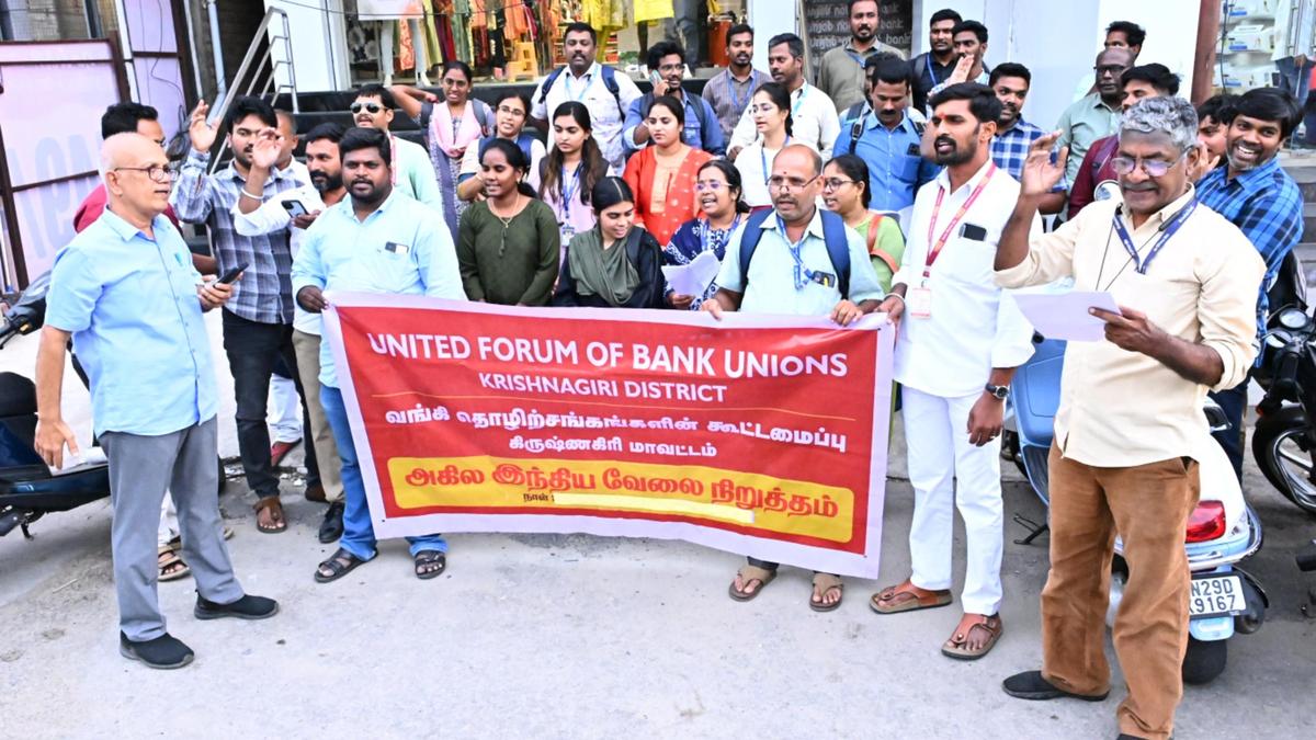 No commitment given to bank unions on five-day work week by Finance Ministry: report