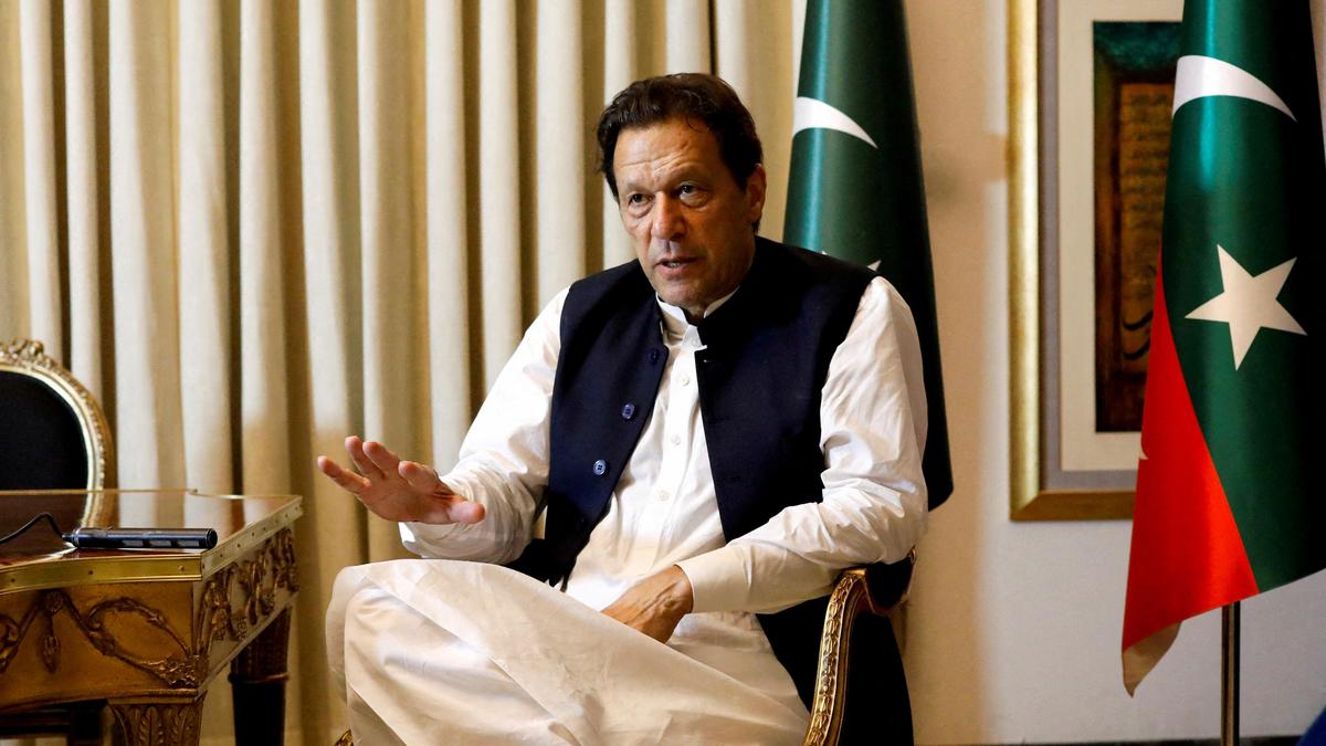 Seven former Australian cricket skippers urge Australian FM to raise concerns over Imran Khan’s detention