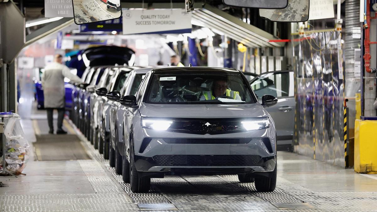 August 2026 auto retail sales rise 17.51% to 24.23 lakh units