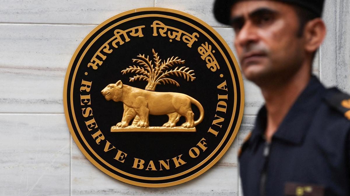 RBI’s forex swap facility draws over 6 billion; more than 7 billion mobilised via FCNR (B) deposits