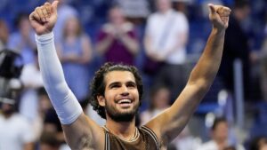 Carlos Alcaraz recovers after dropping the first set to reach the third round at the U.S. Open