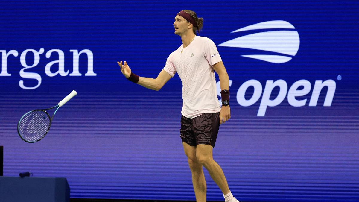 Alexander Zverev goes distance again to reach U.S. Open third round