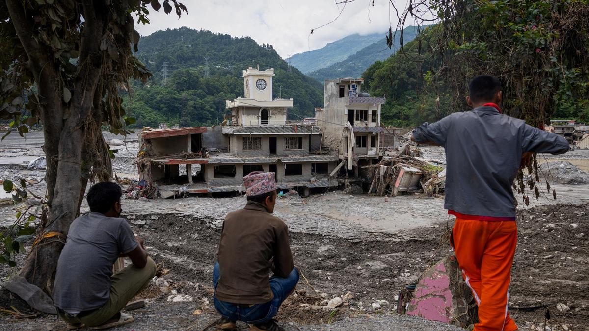 Nepal floods: Death toll climbs to 1,355 as rescue efforts continue; nearly 5,000 still missing