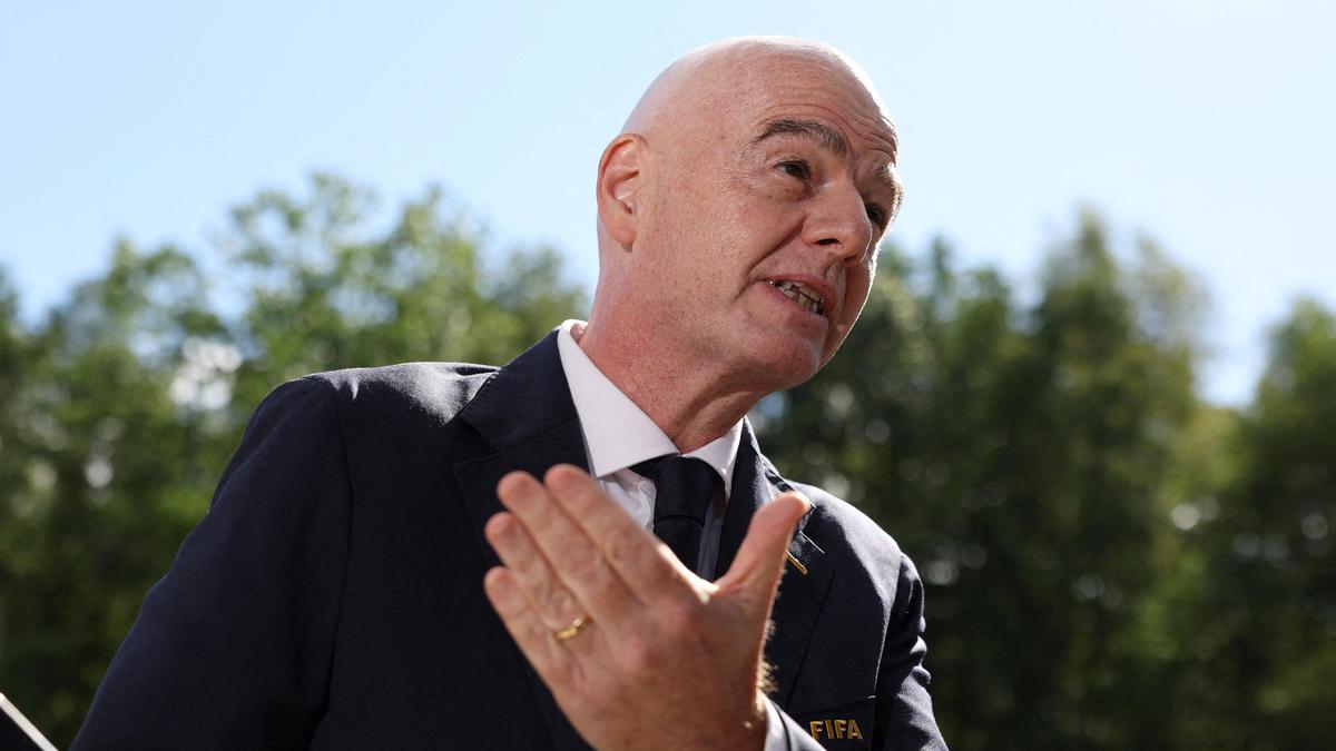Infantino proposes consulting federations to reform FIFA
