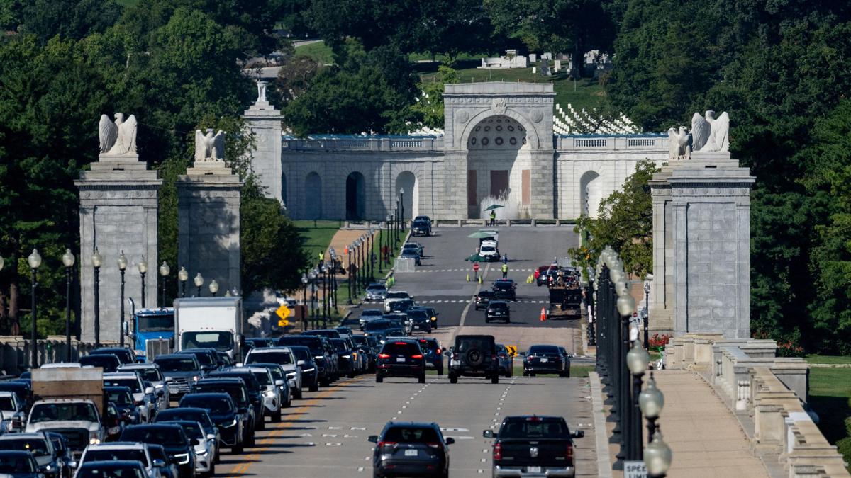 Trump to use Washington arch as military complex for drones and snipers