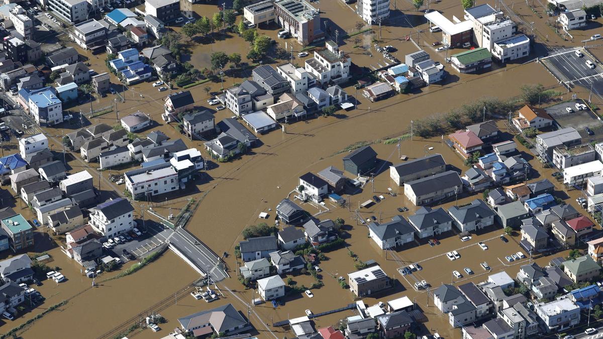 Typhoon Dujuan leaves at least four dead in Japan, 45,000 houses without power