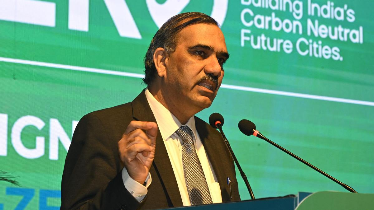 Expecting 400-500 hydrogen-powered buses running by 2030: Hydrogen Mission Chief